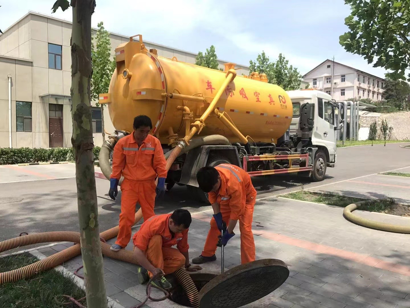 洛江化粪池清理与5-8吨吸粪车施工效率分析